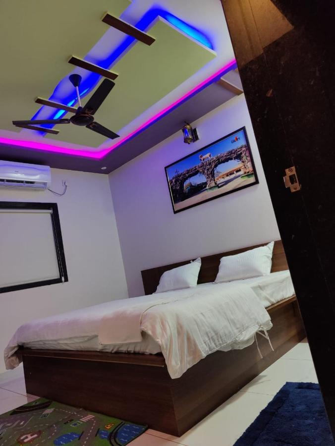 Hotel Sardar Rooms Garudeshwar Luaran gambar