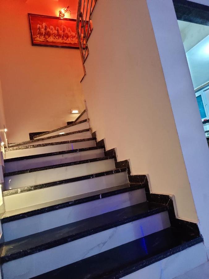 Hotel Sardar Rooms Garudeshwar Luaran gambar