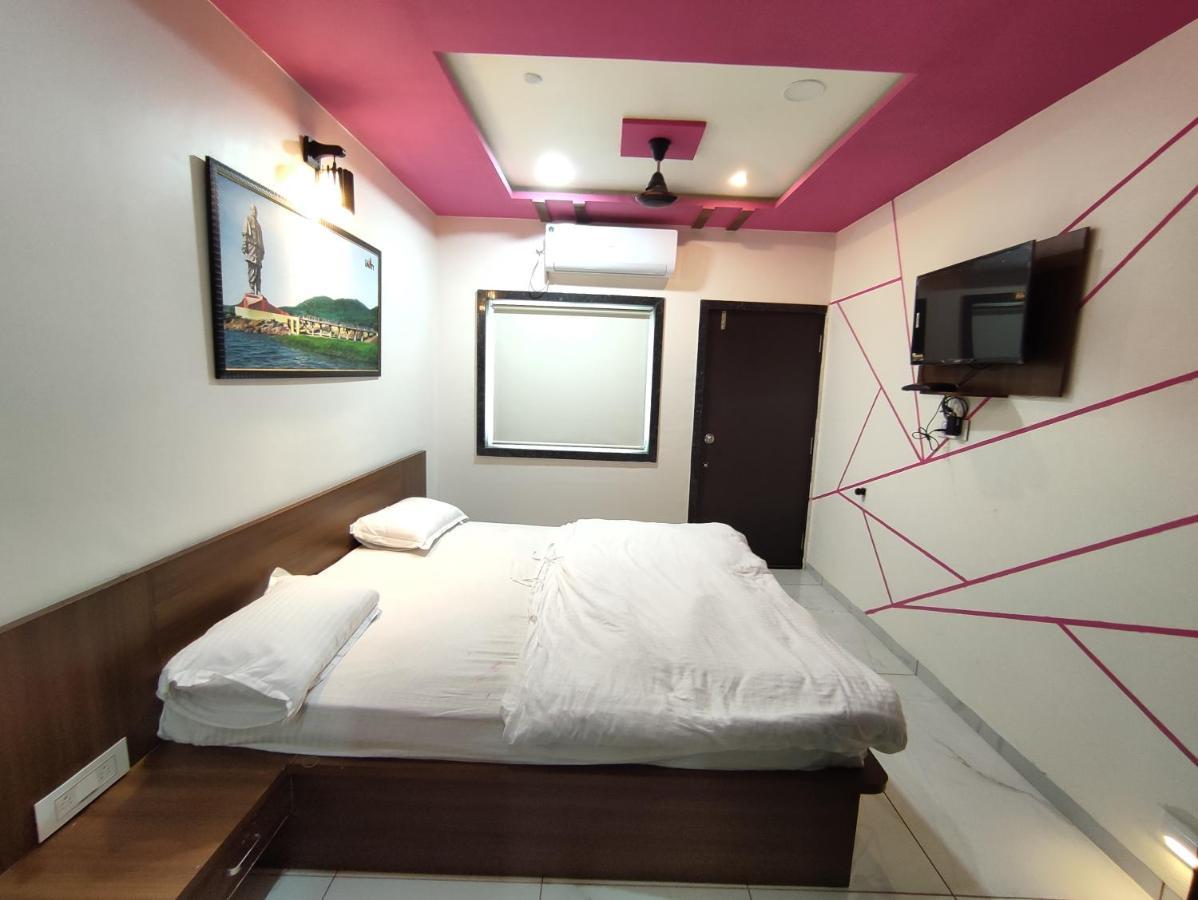Hotel Sardar Rooms Garudeshwar Luaran gambar